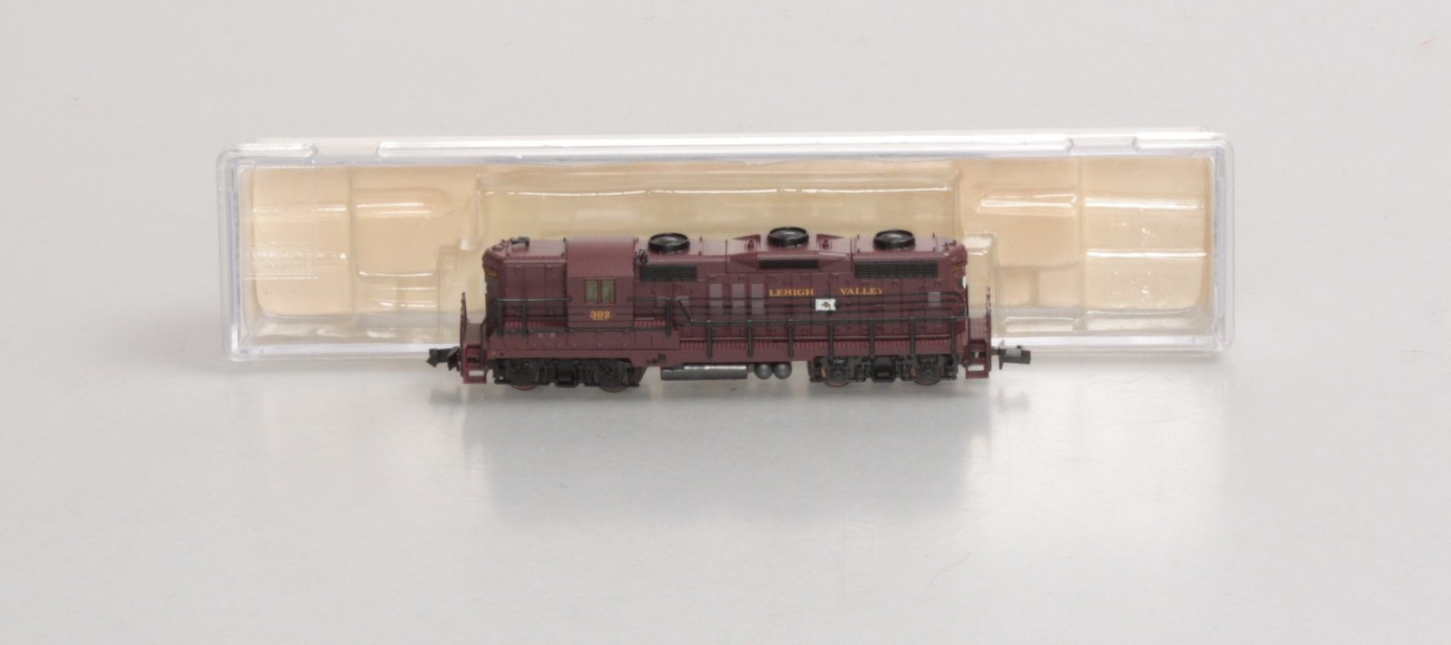 Life Like 7129 N Scale Lehigh Valley GP-18 Diesel Locomotive #302