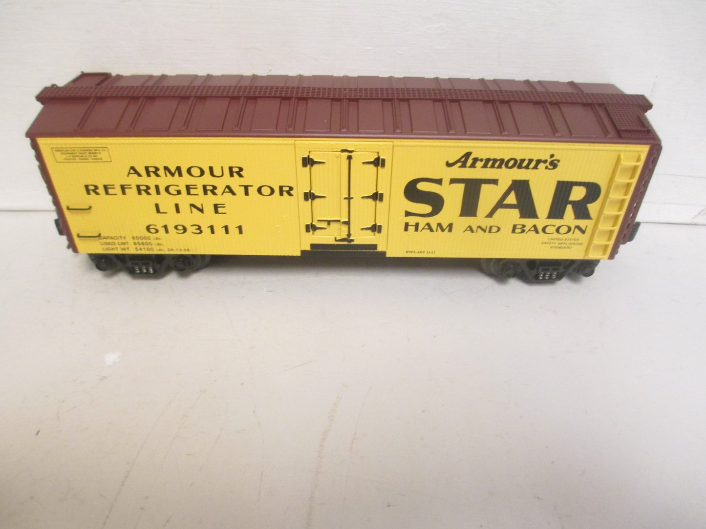 O-Line 140 Armour Meat Reefer #6193111
