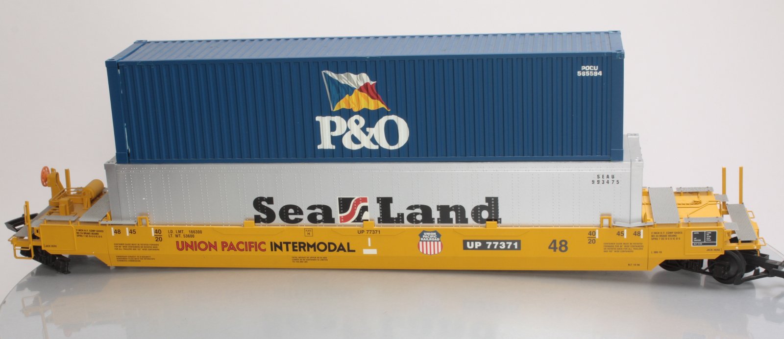 USA Trains R17116 G Union Pacific Gunderson Husky Stack with 2 Containers #3