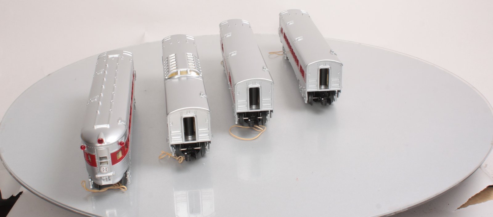 O-Line 203A AT&SF Streamliner Passenger Cars (Set of 4)