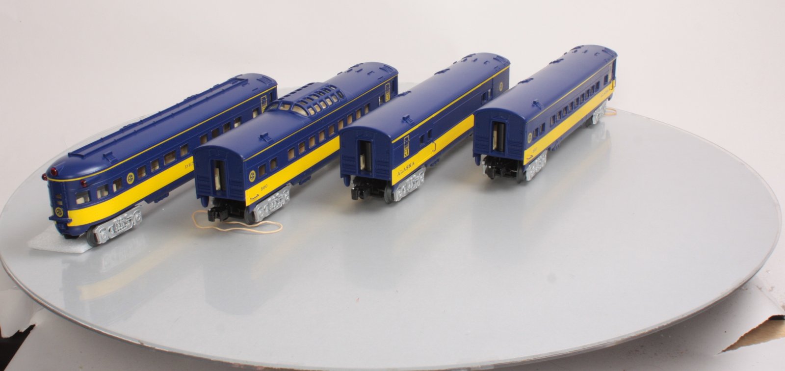 O-Line 211A Alaska Streamliner Passenger Car (Set of 4)