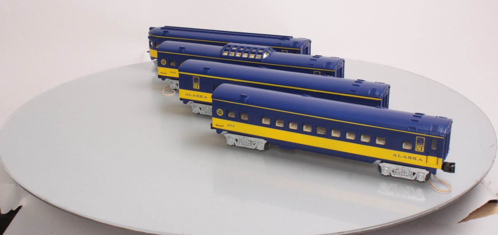 O-Line 211A Alaska Streamliner Passenger Car (Set of 4)