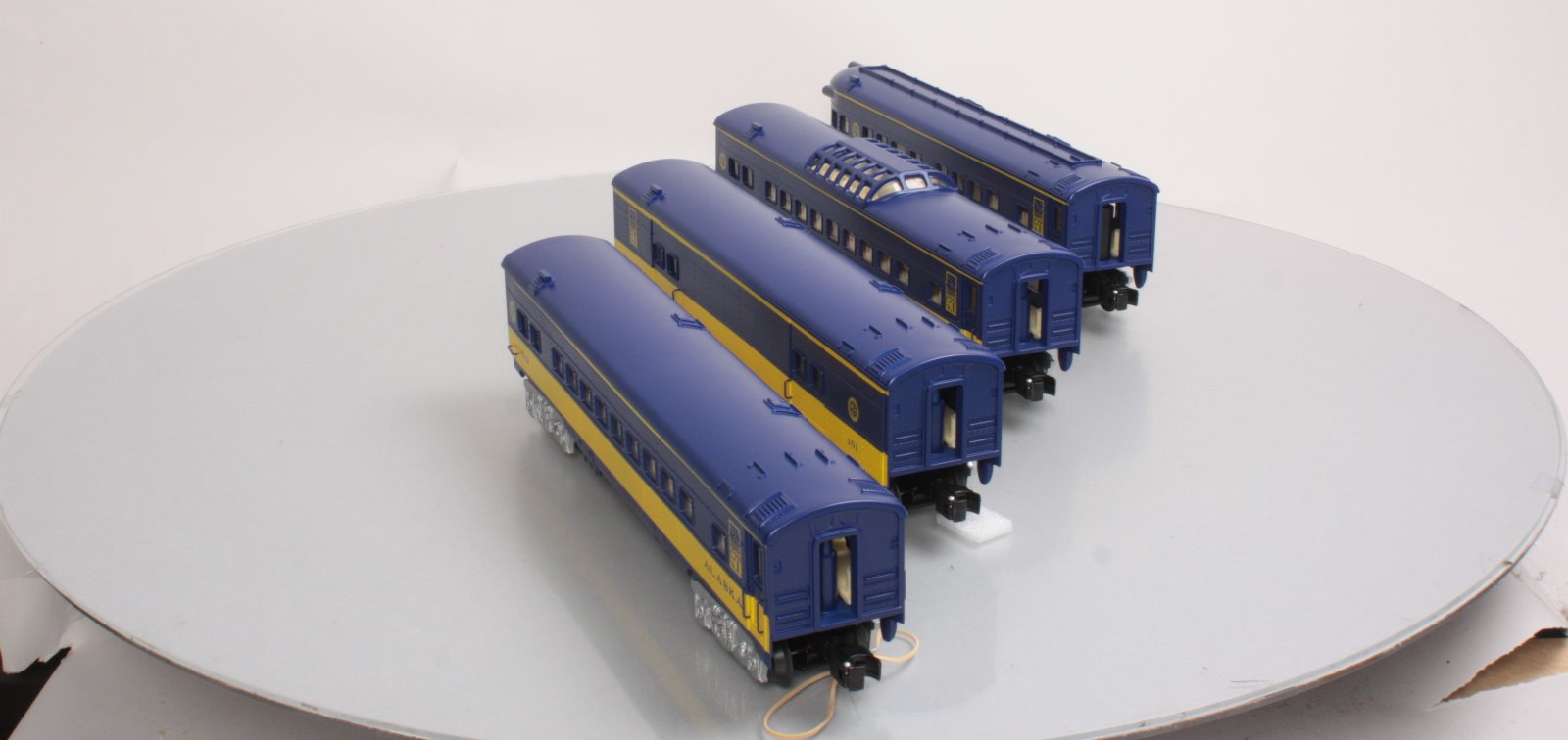O-Line 211A Alaska Streamliner Passenger Car (Set of 4)