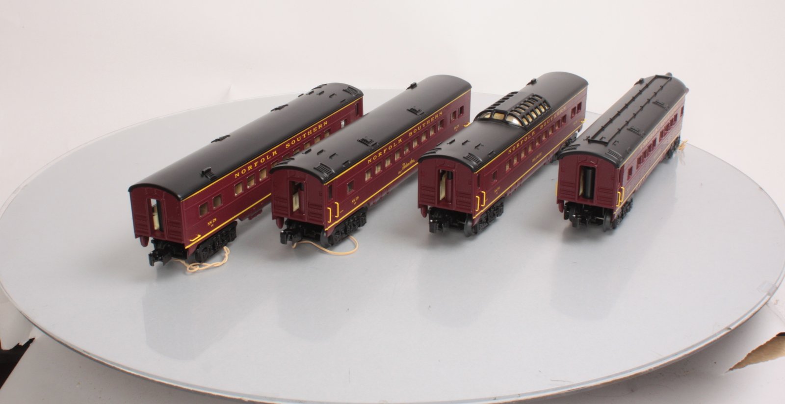 O-Line 215A NS Streamliner Passenger Car (Set of 4)