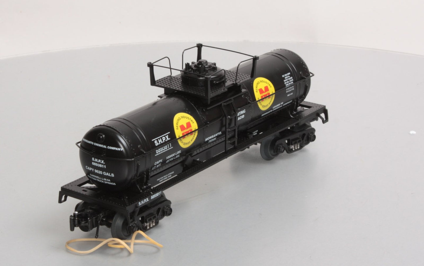 O-Line 166 Monsanto Tank Car #6893811