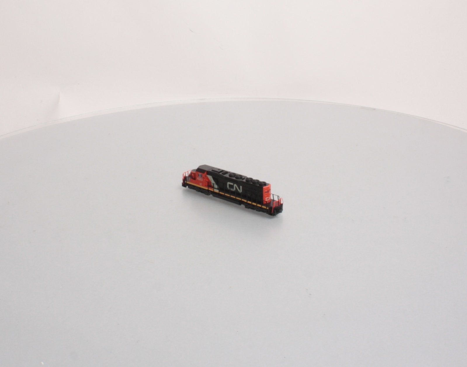Kato 176-4953 N Scale Canadian National EMD SD40-2 Diesel Locomotive #6253