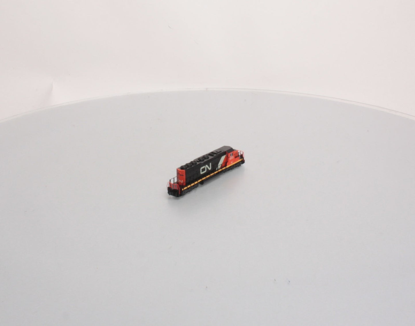 Kato 176-4953 N Scale Canadian National EMD SD40-2 Diesel Locomotive #6253
