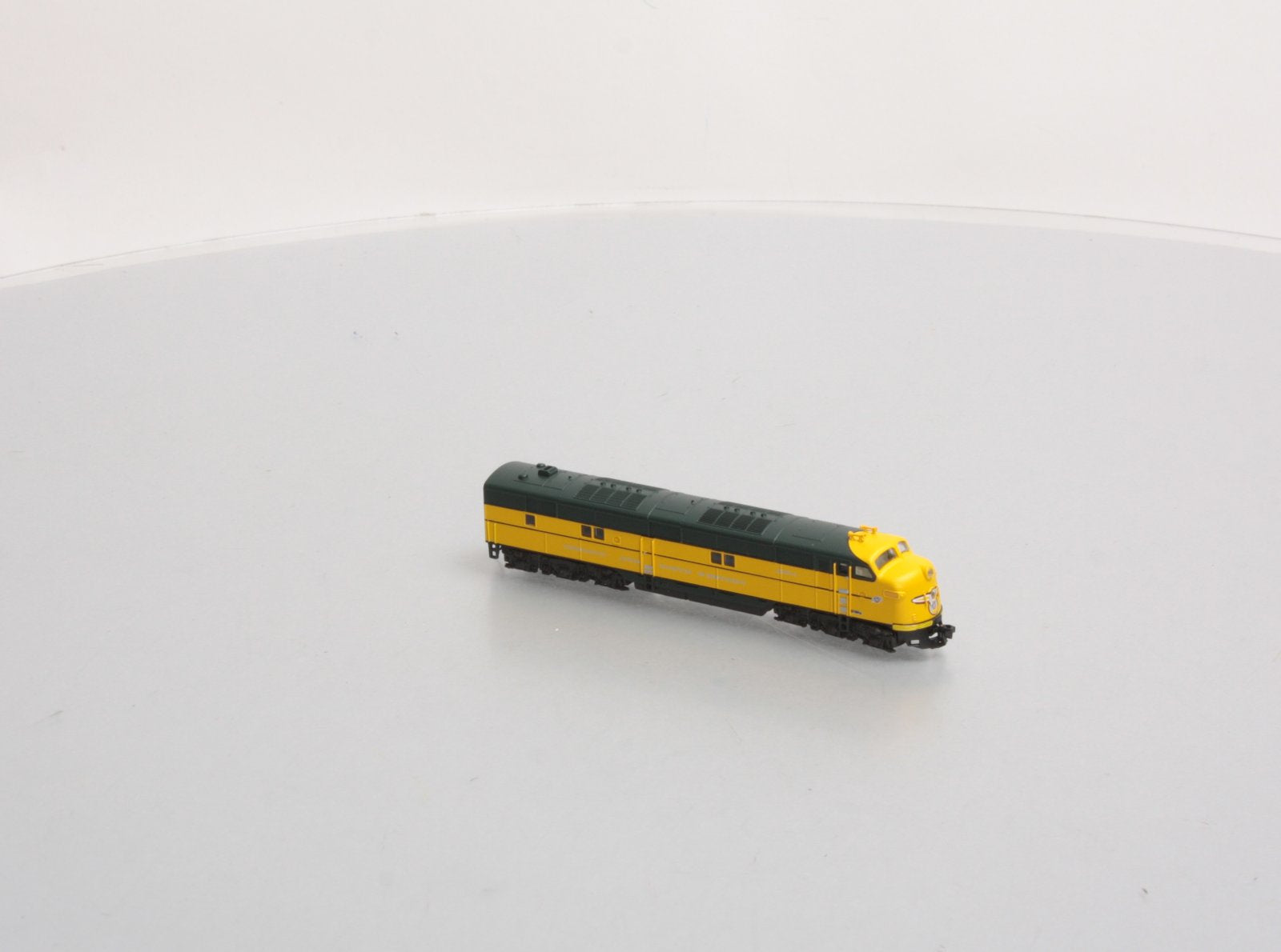 Broadway Limited EMD E7A C&NW #5008A Powered Diesel Loco