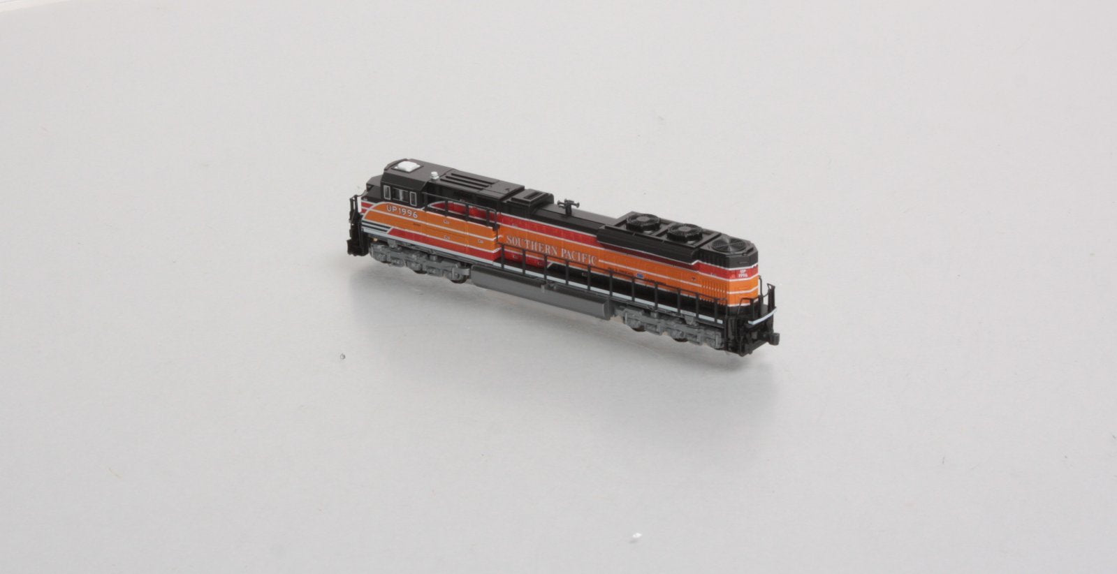 Kato 176-8406 N Scale Southern Pacific SD70ACe Diesel Locomotive #1996