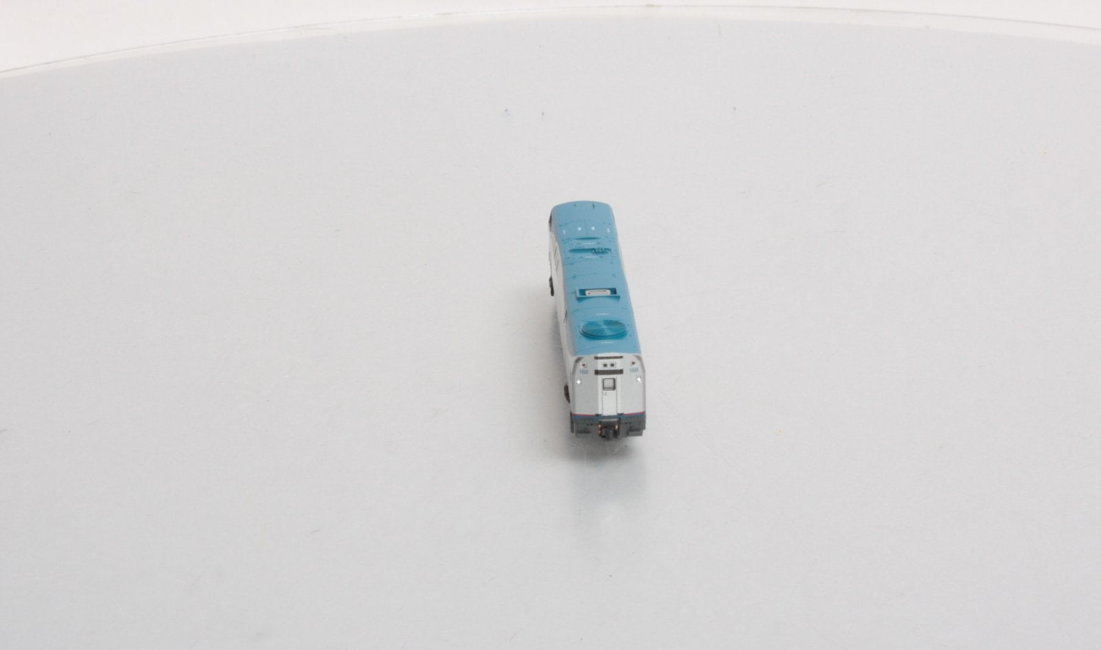 Kato 176-6008 Amtrak N Scale P42 VIA Rail Diesel Locomotive #188