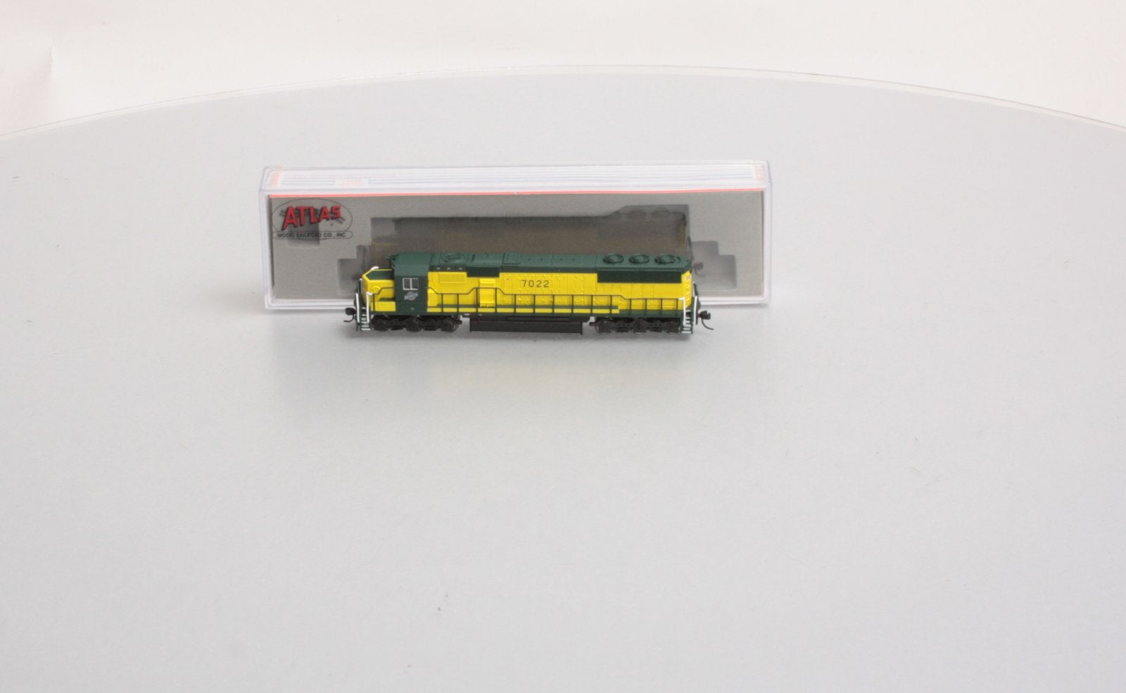 Atlas 49339 N Chicago & North Western SD-50 Diesel Locomotive Standard DC #7022