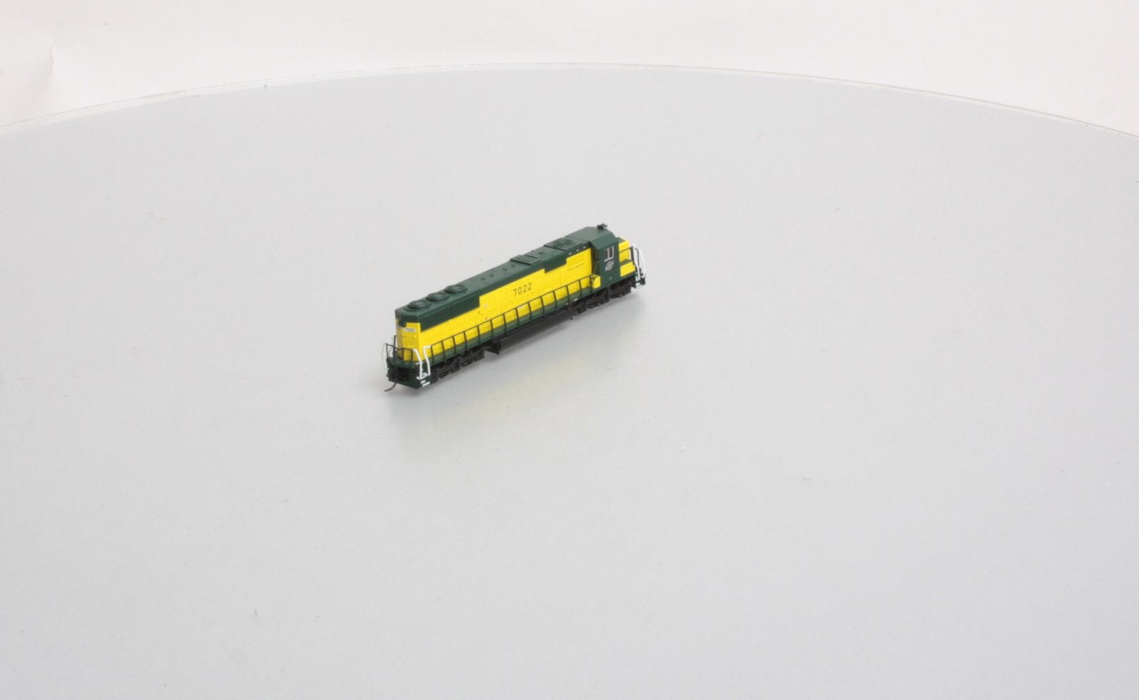 Atlas 49339 N Chicago & North Western SD-50 Diesel Locomotive Standard DC #7022