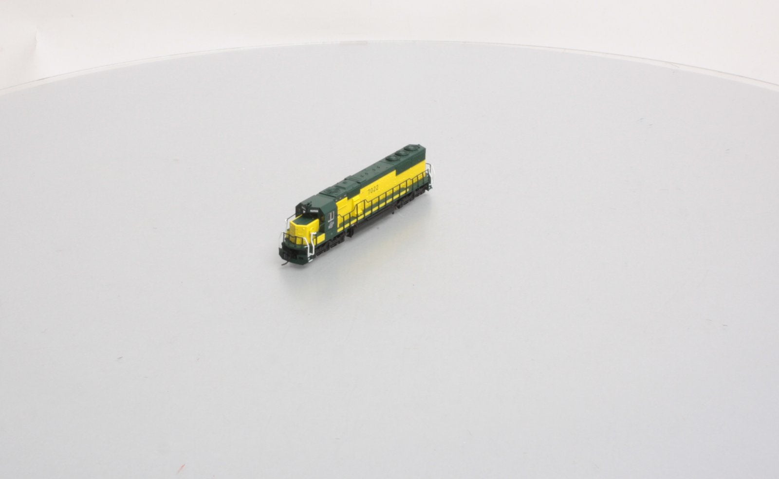 Atlas 49339 N Chicago & North Western SD-50 Diesel Locomotive Standard DC #7022