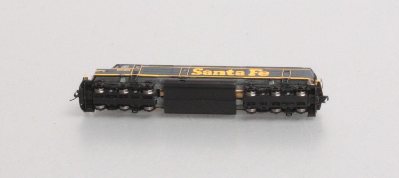 Athearn 16851 N Santa Fe F45 Diesel with DCC & Sound #1928