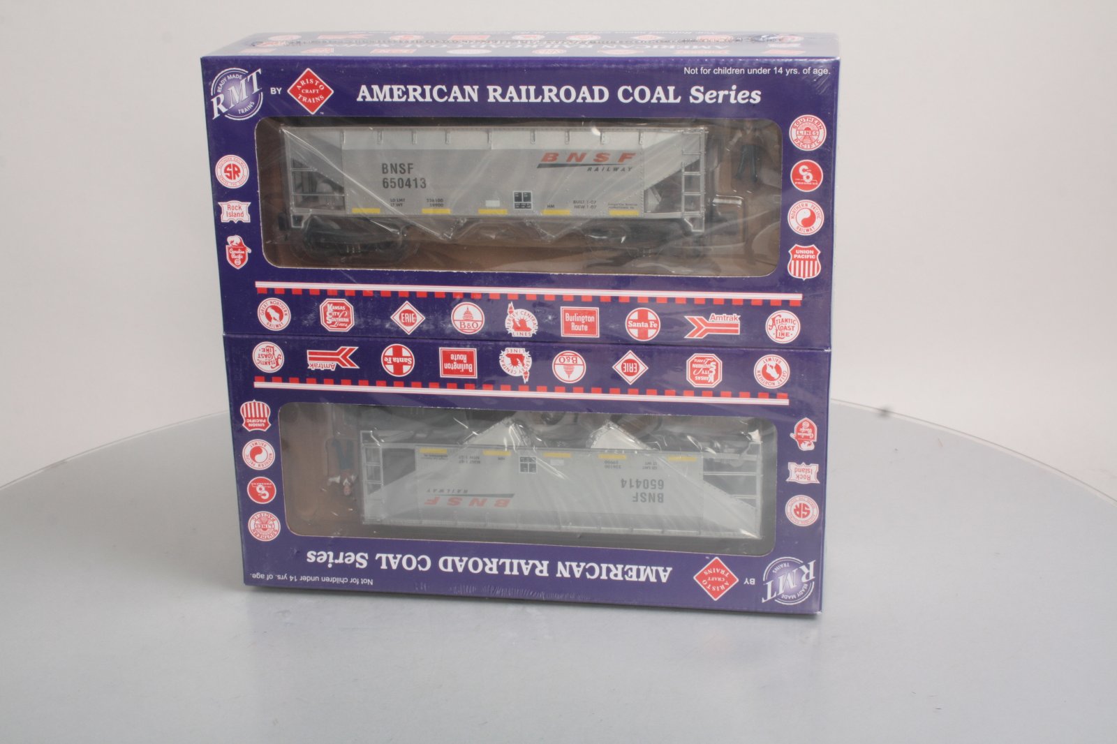 RMT 96228 O Gauge BNSF 3-Rail 2-Bay Hopper w/Coal Load (Pack of 2)