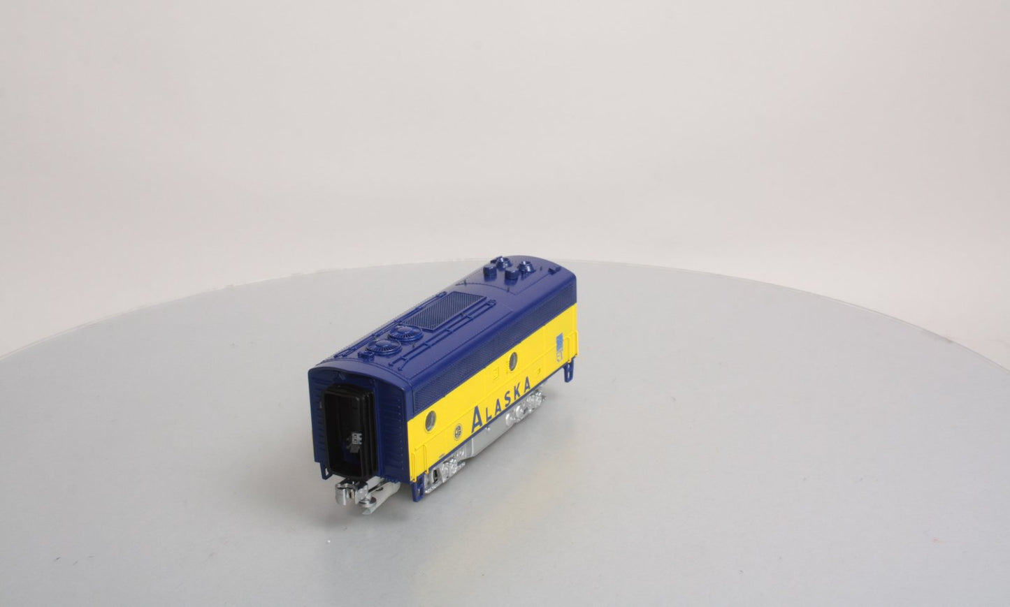 RMT 92733 O Gauge Alaska Beef Mini F-3 Powered Diesel B Unit