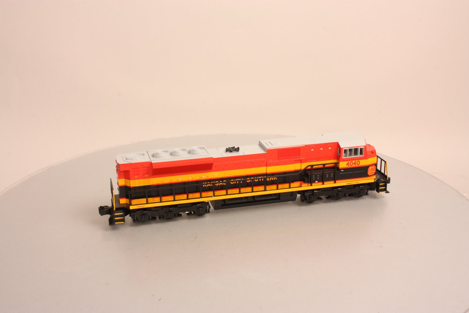 Williams 21817 O Gauge Kansas City Southern SD90 Powered Diesel Locomotive #4040