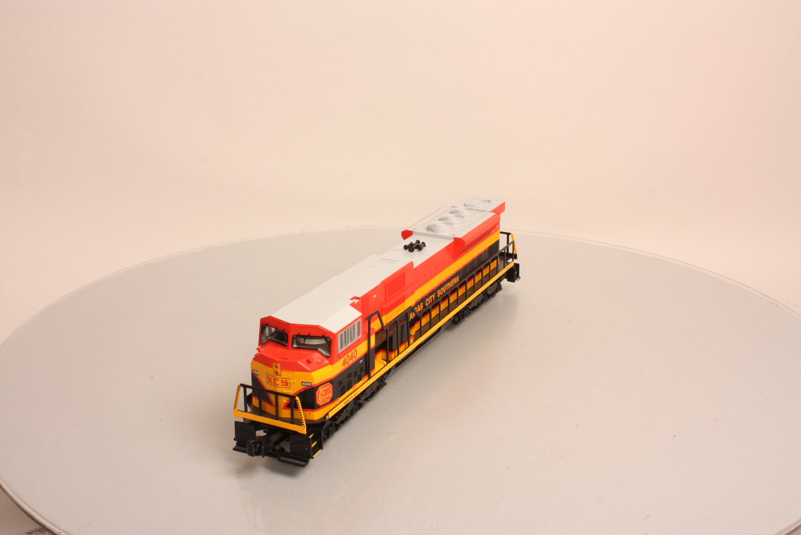 Williams 21817 O Gauge Kansas City Southern SD90 Powered Diesel Locomotive #4040
