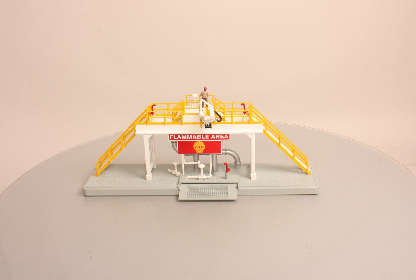 MTH 30-9141 O Shell Operating Storage Tank Station