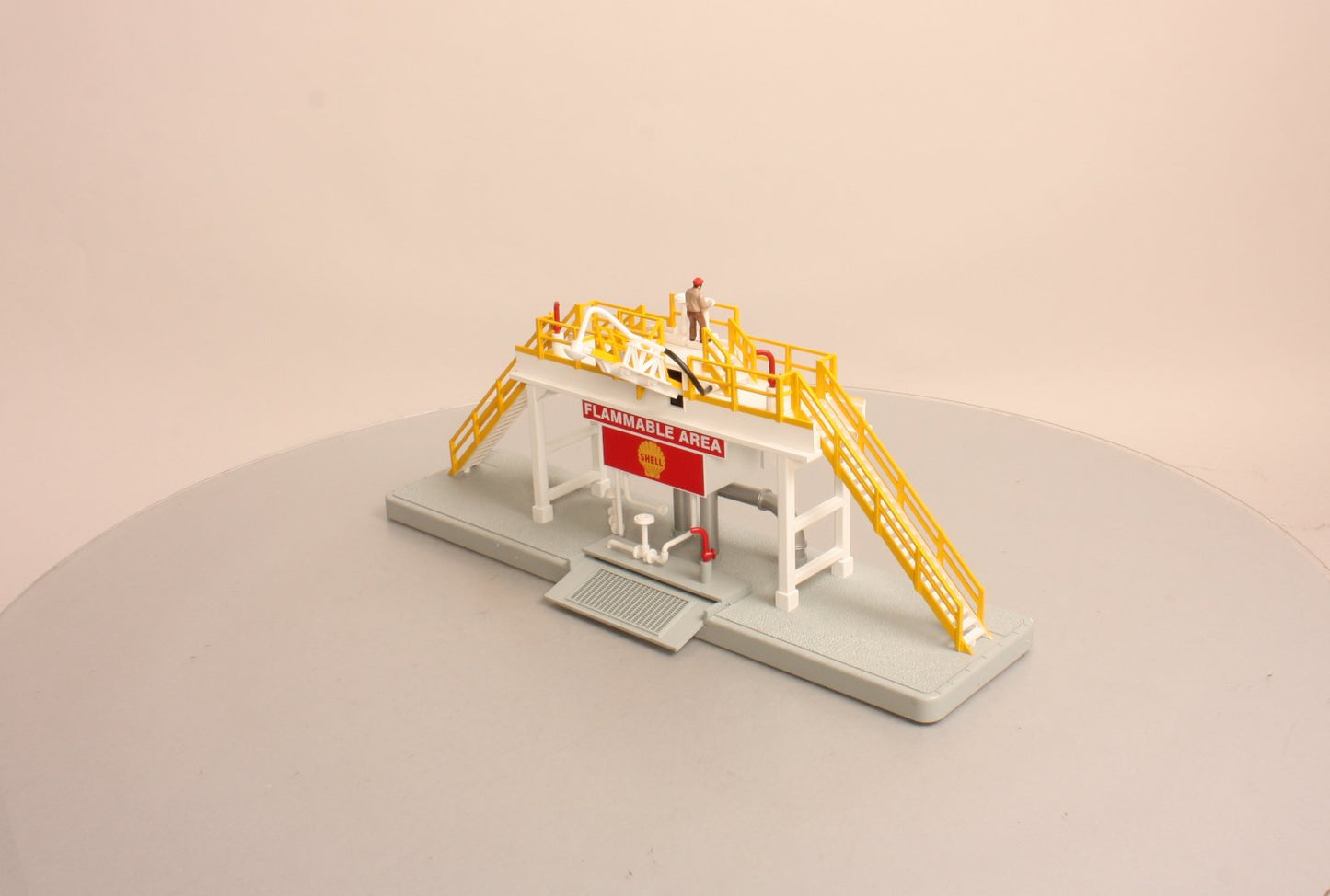 MTH 30-9141 O Shell Operating Storage Tank Station