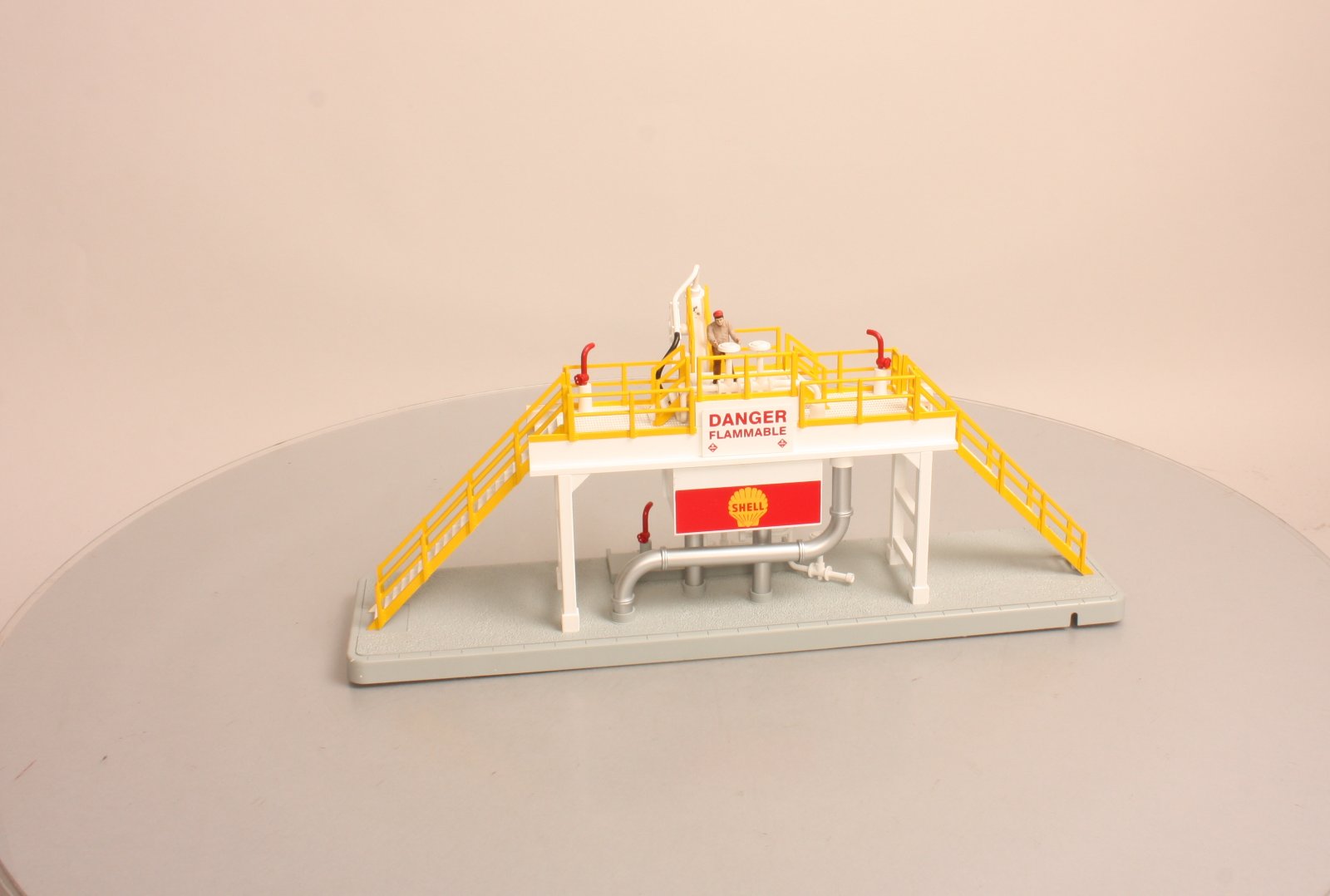 MTH 30-9141 O Shell Operating Storage Tank Station