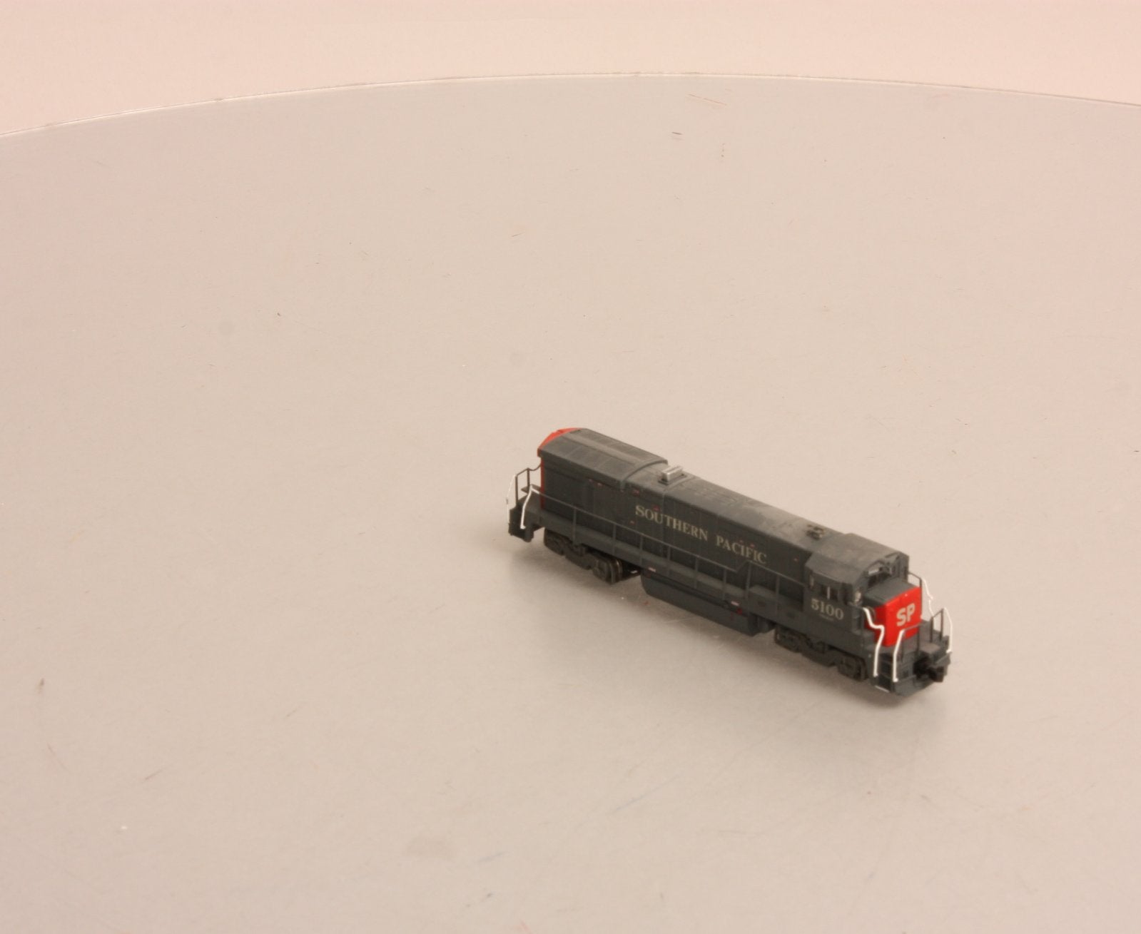 Atlas 49724 N Southern Pacific B23-7 Diesel Locomotive Standard DC #5100