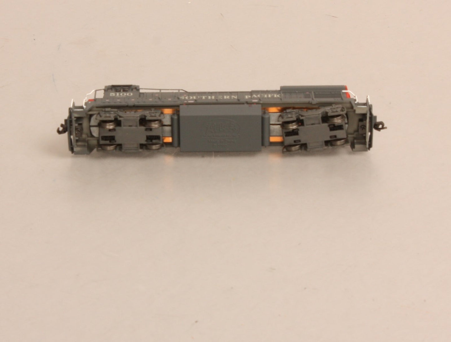 Atlas 49724 N Southern Pacific B23-7 Diesel Locomotive Standard DC #5100