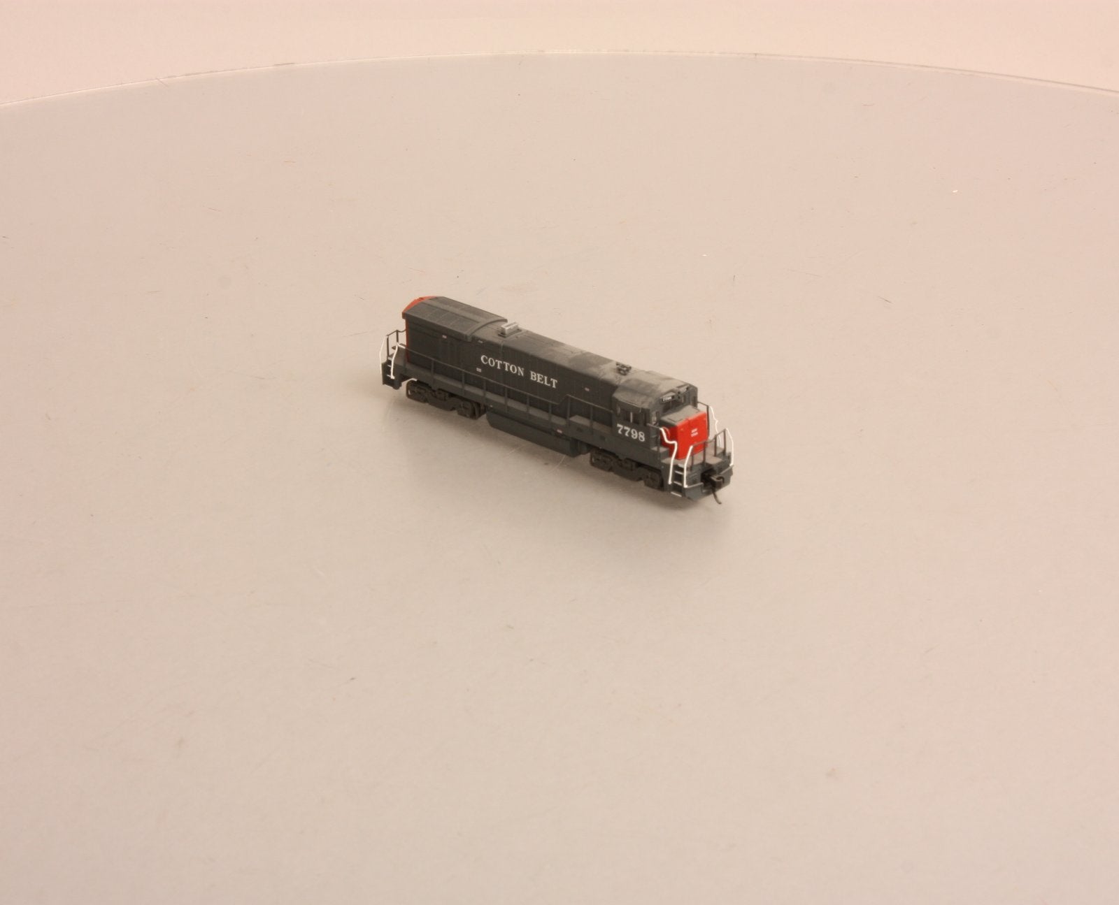 Atlas 49911 N Cotton Belt B30-7 Diesel Locomotive Standard DC #7798
