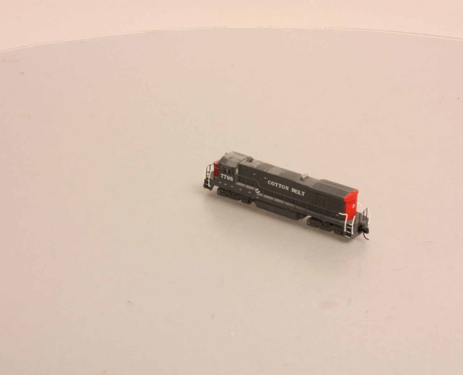 Atlas 49911 N Cotton Belt B30-7 Diesel Locomotive Standard DC #7798