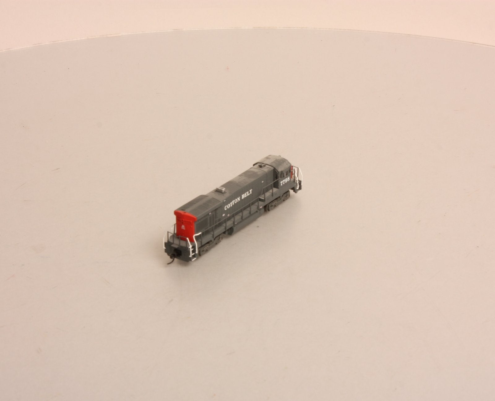 Atlas 49911 N Cotton Belt B30-7 Diesel Locomotive Standard DC #7798