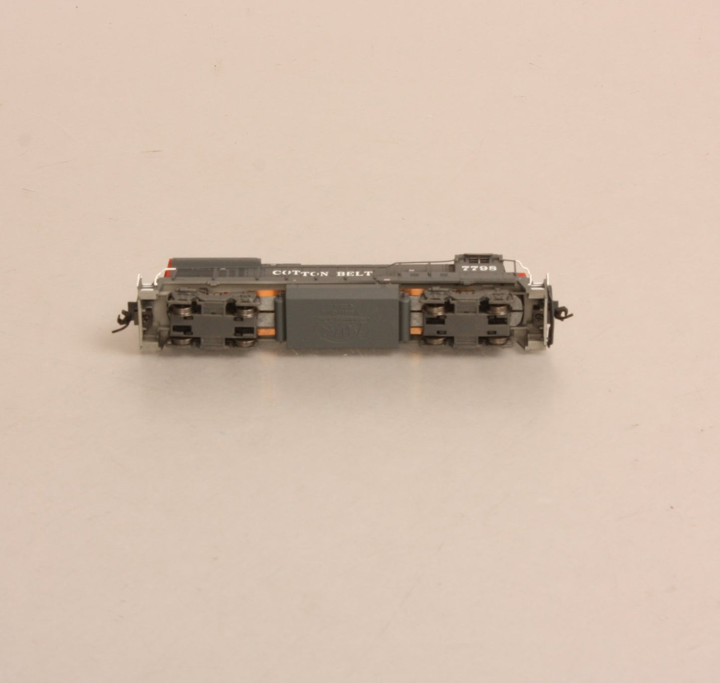 Atlas 49911 N Cotton Belt B30-7 Diesel Locomotive Standard DC #7798