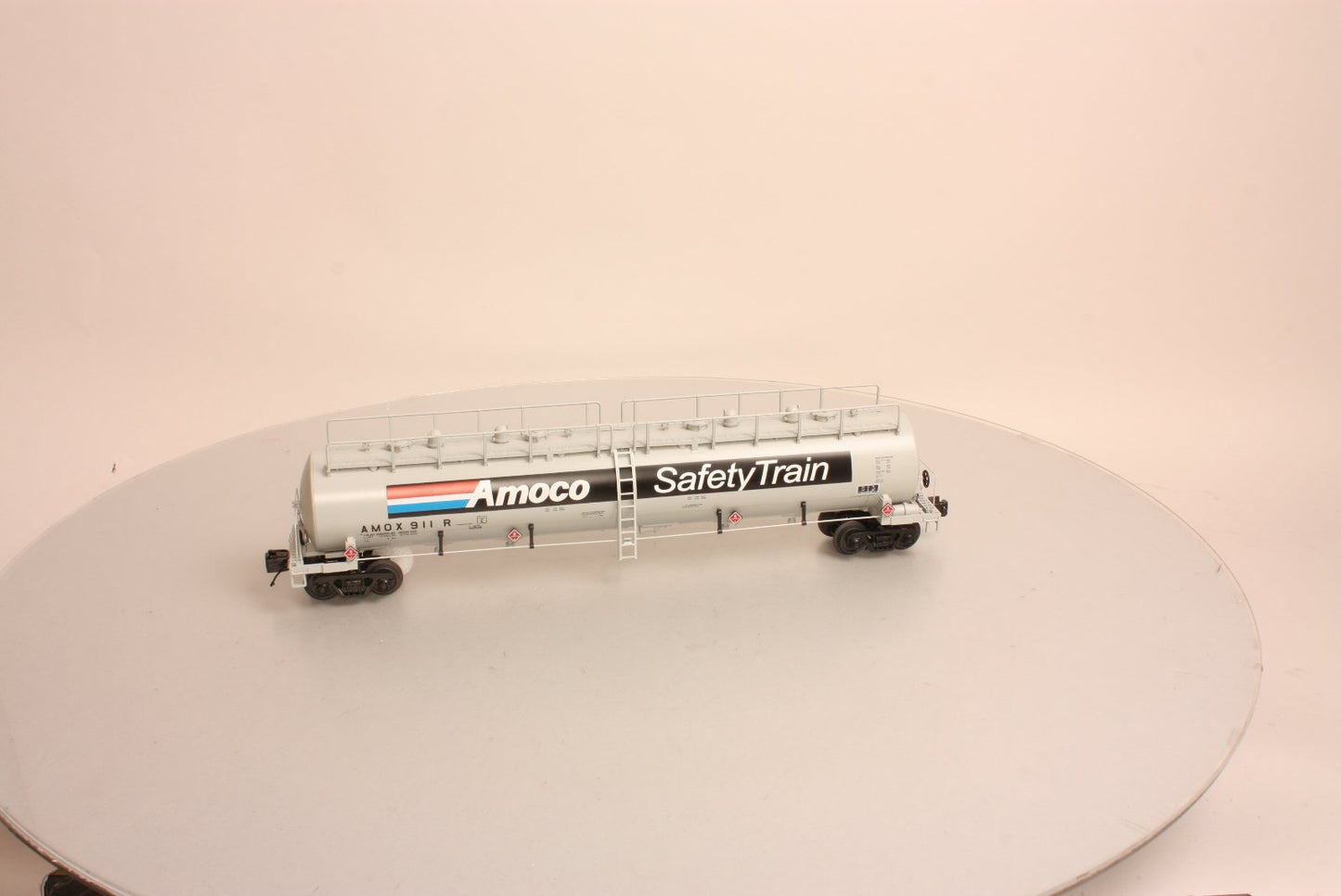 MTH 20-96230 O Amoco 20000g 4-Compartment Tank Car #AMOX911R