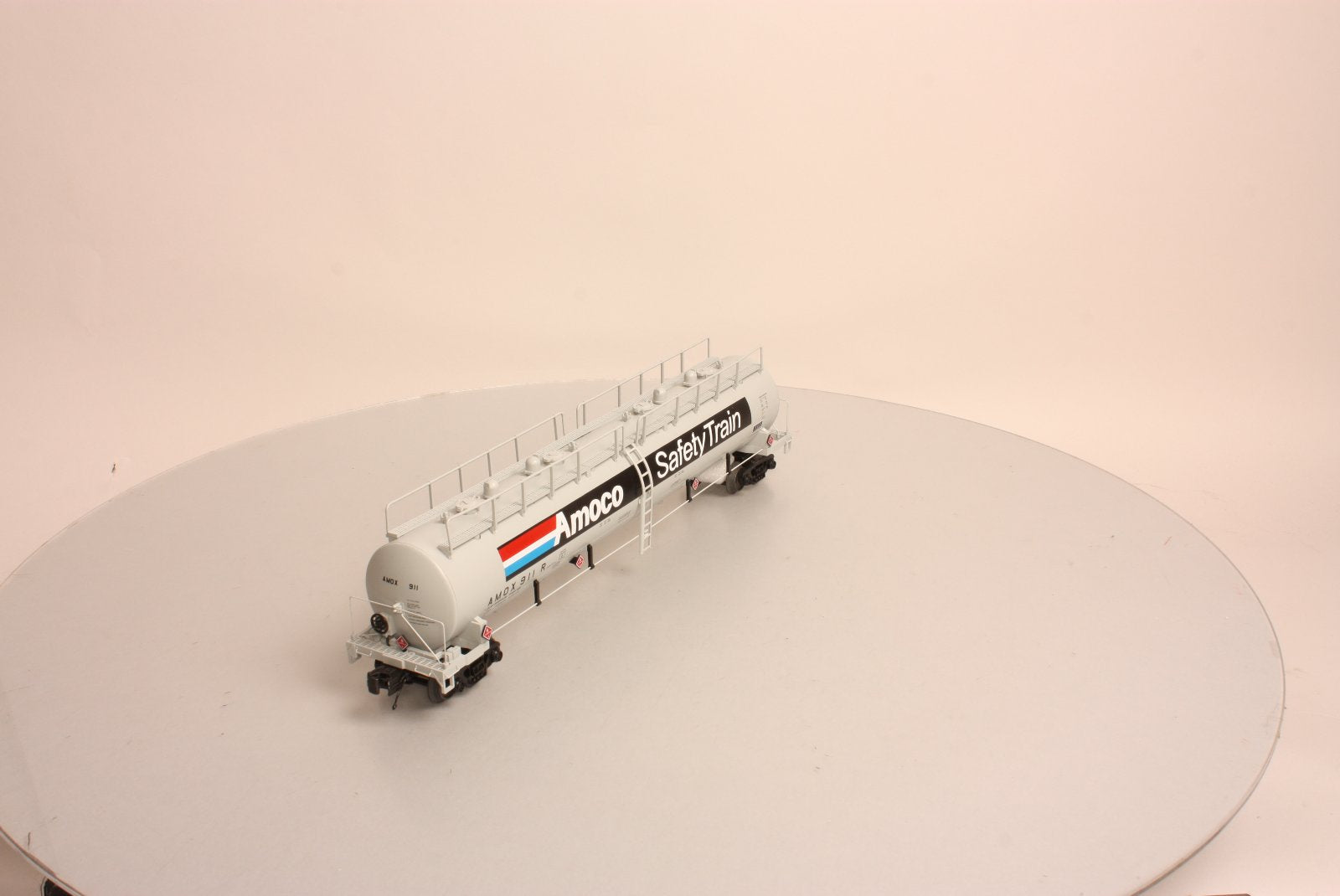 MTH 20-96230 O Amoco 20000g 4-Compartment Tank Car #AMOX911R