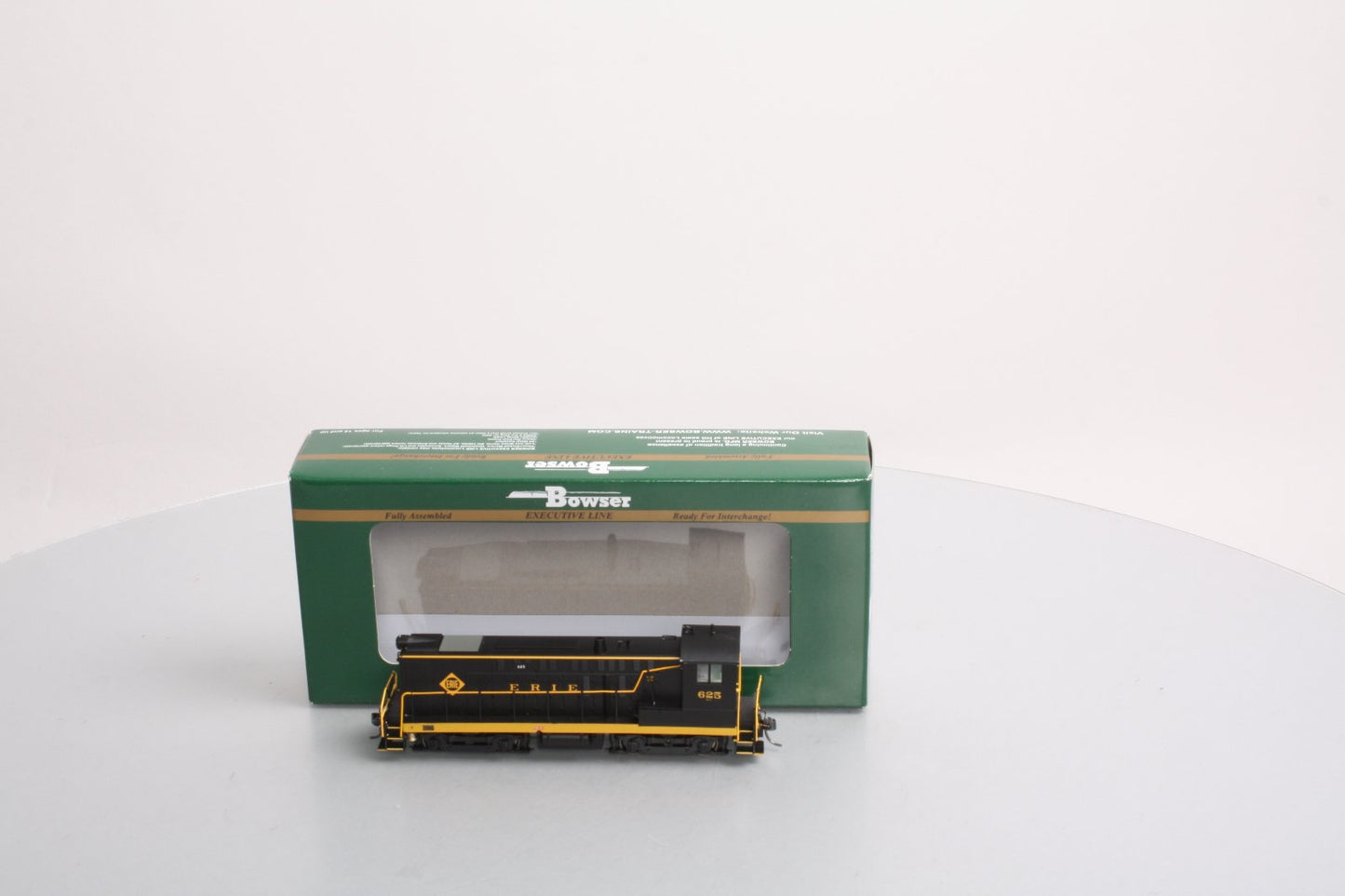 Bowser 23963 HO Erie Baldwin S12 Diesel Locomotive DC - Executive Line #6251