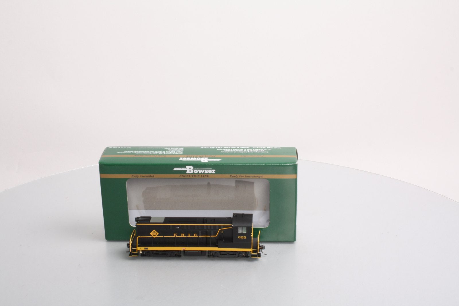 Bowser 23963 HO Erie Baldwin S12 Diesel Locomotive DC - Executive Line #6251