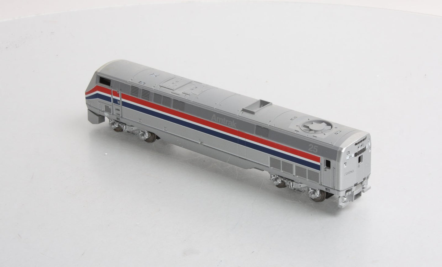 Athearn 88836 HO AMD103/P42, Amtrak/Phase III #25