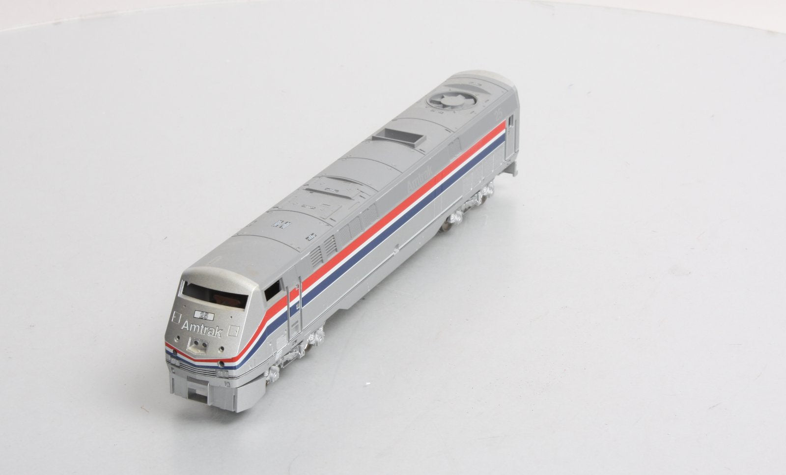Athearn 88836 HO AMD103/P42, Amtrak/Phase III #25