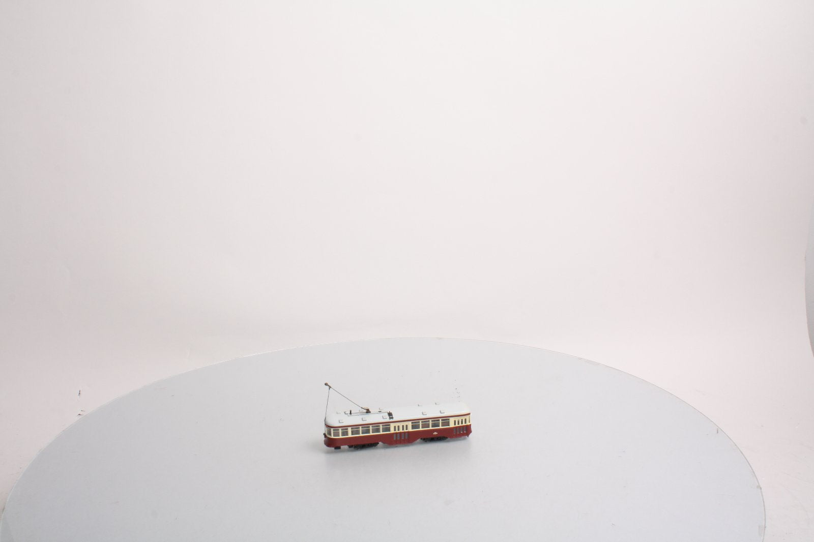 Bachmann 84607 HO Toronto Witt Street Car with Full Interior & Lights w/DCC