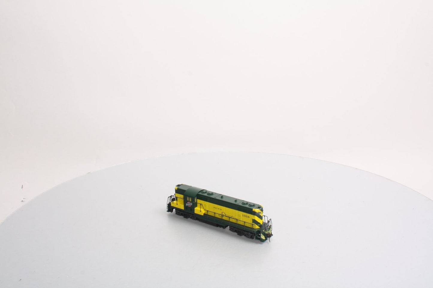 Atlas 8230 C&NW #1518 GP-7 Diesel w/ DCC & Light