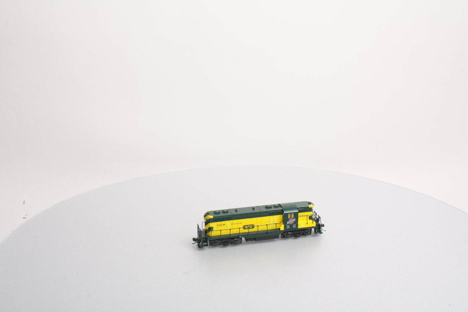 Atlas 8230 C&NW #1518 GP-7 Diesel w/ DCC & Light