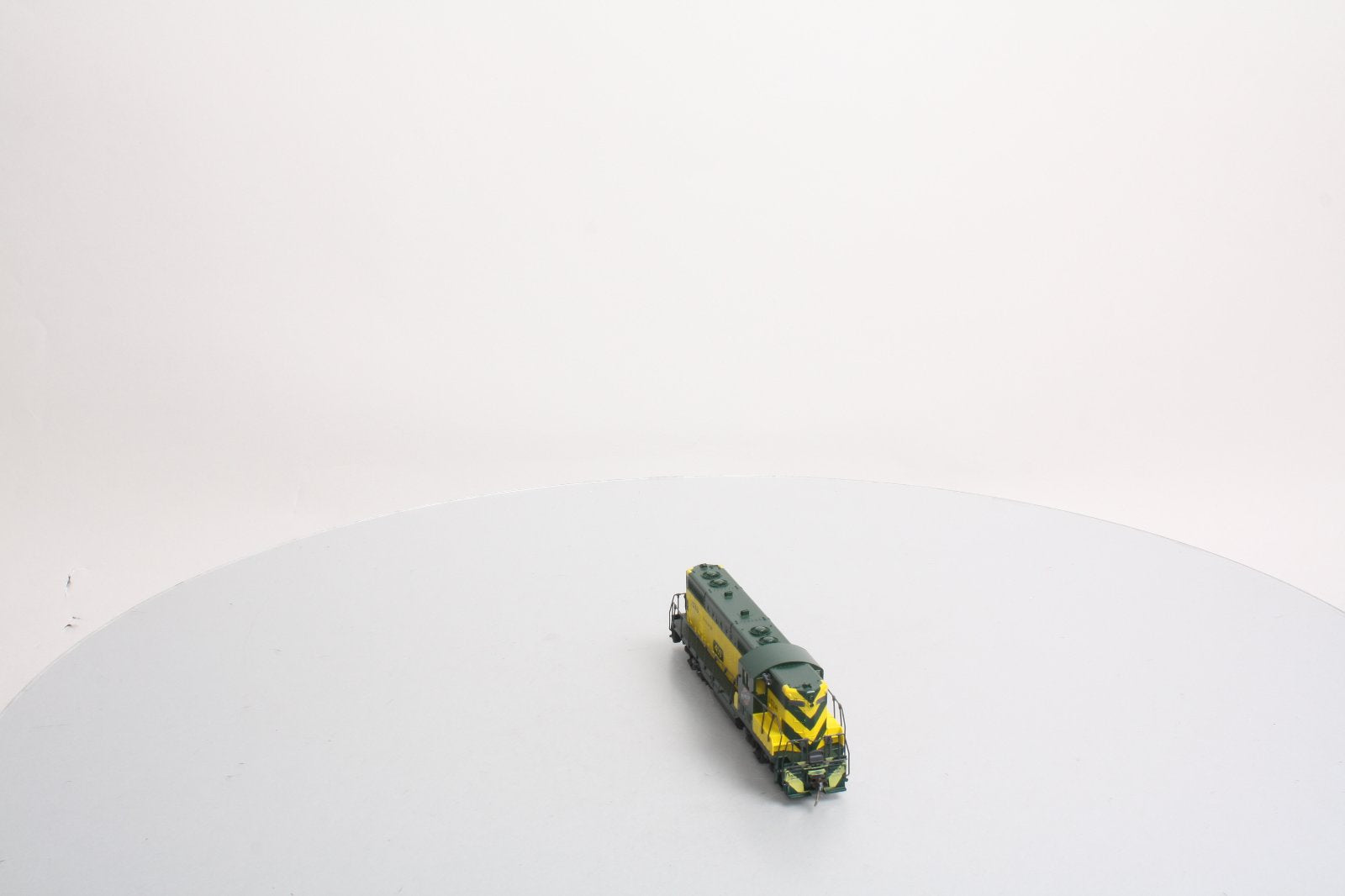 Atlas 8230 C&NW #1518 GP-7 Diesel w/ DCC & Light