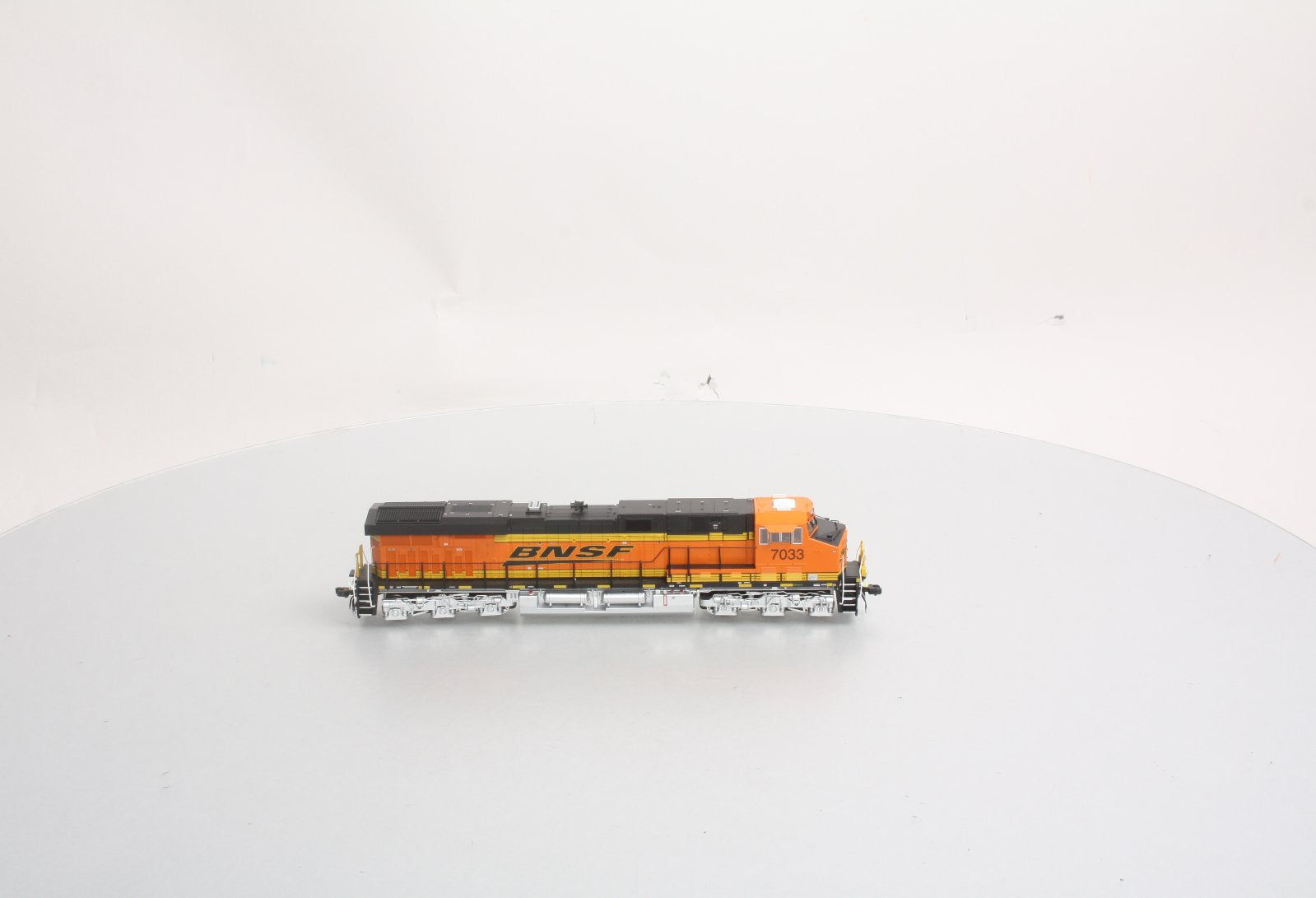 MTH 80-2328-1 HO BNSF GE ES44AC Diesel Locomotive w/PS3.0 & DCC #7033
