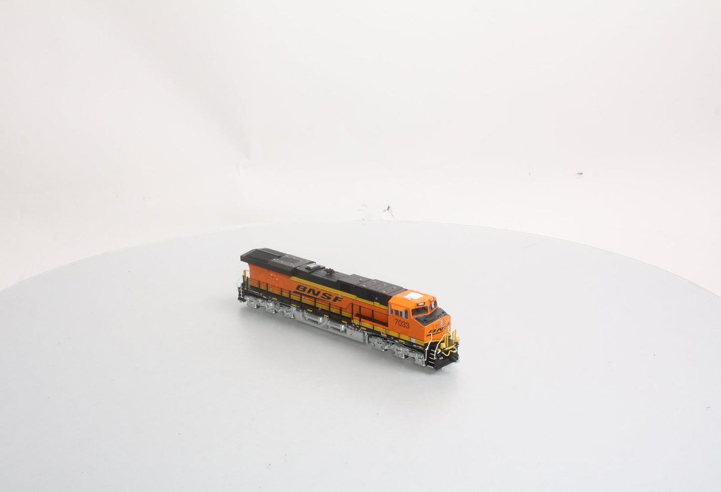 MTH 80-2328-1 HO BNSF GE ES44AC Diesel Locomotive w/PS3.0 & DCC #7033