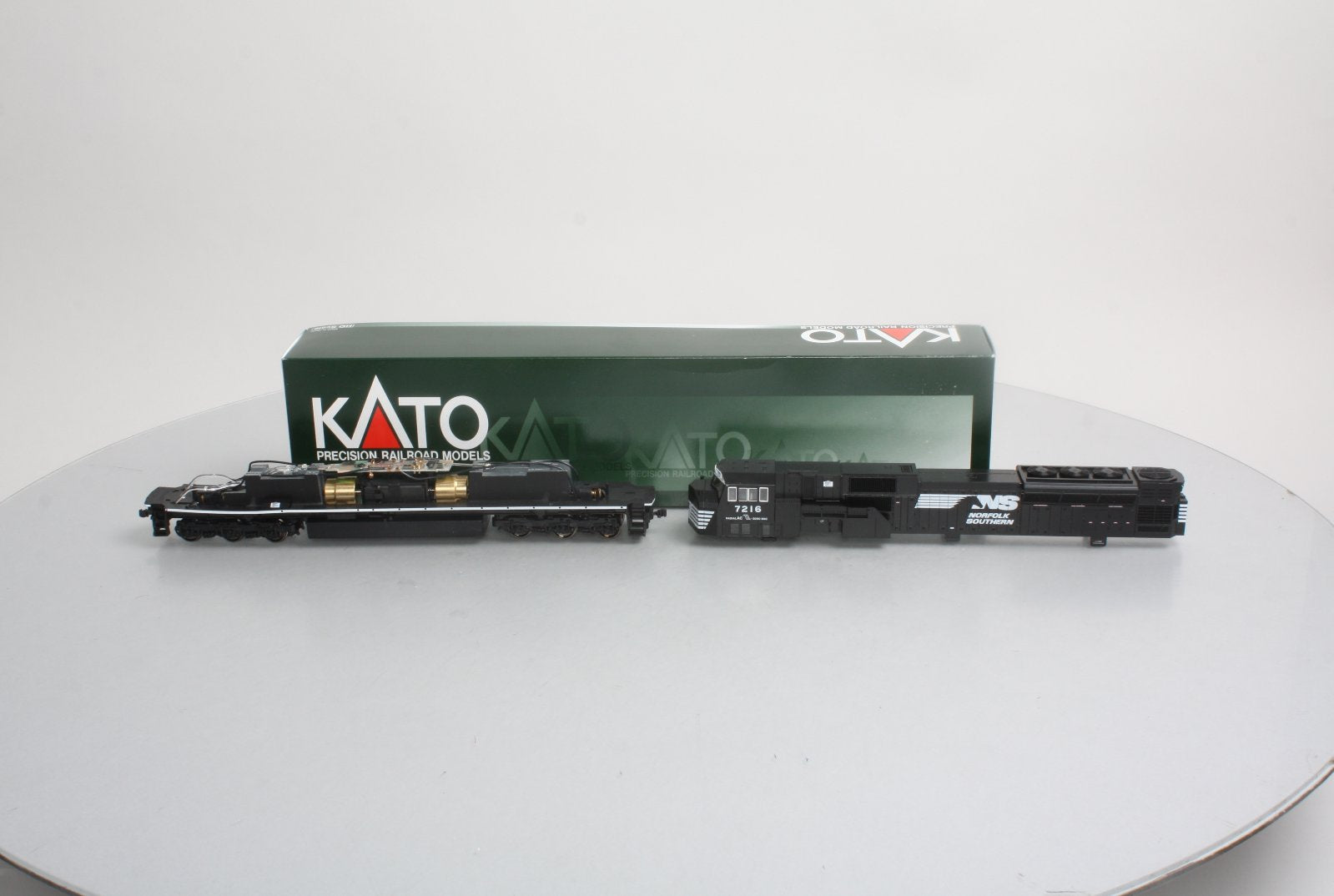 Kato 37-6375 HO Norfolk Southern SD80MAC Diesel Locomotive #7216