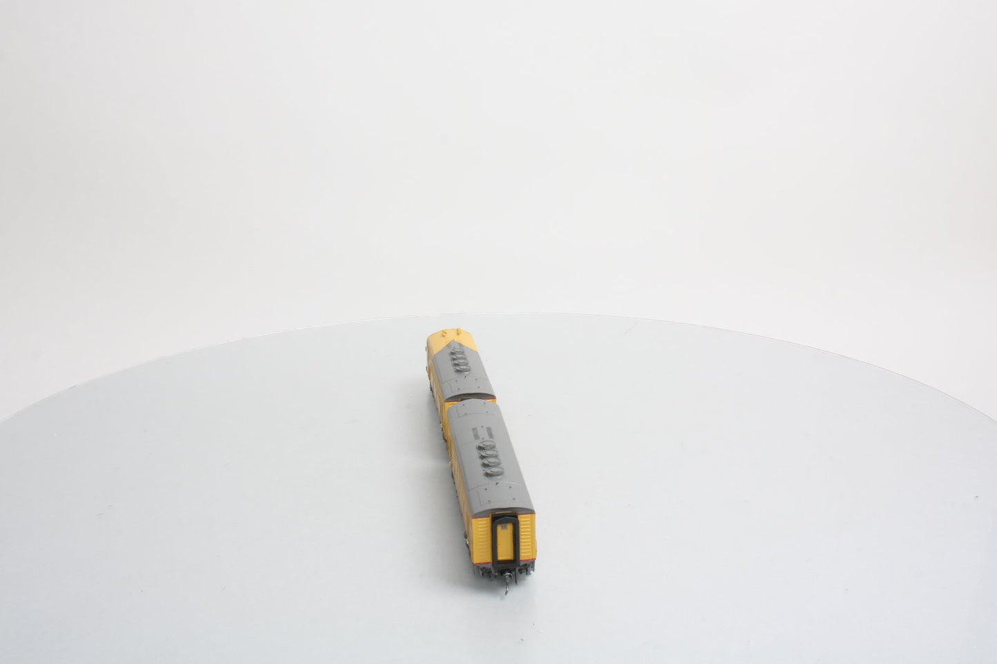 MTH 80-2188-0 HO UP F-3 A/B Diesel Locomotive Set - DCC Ready (Set of 2)