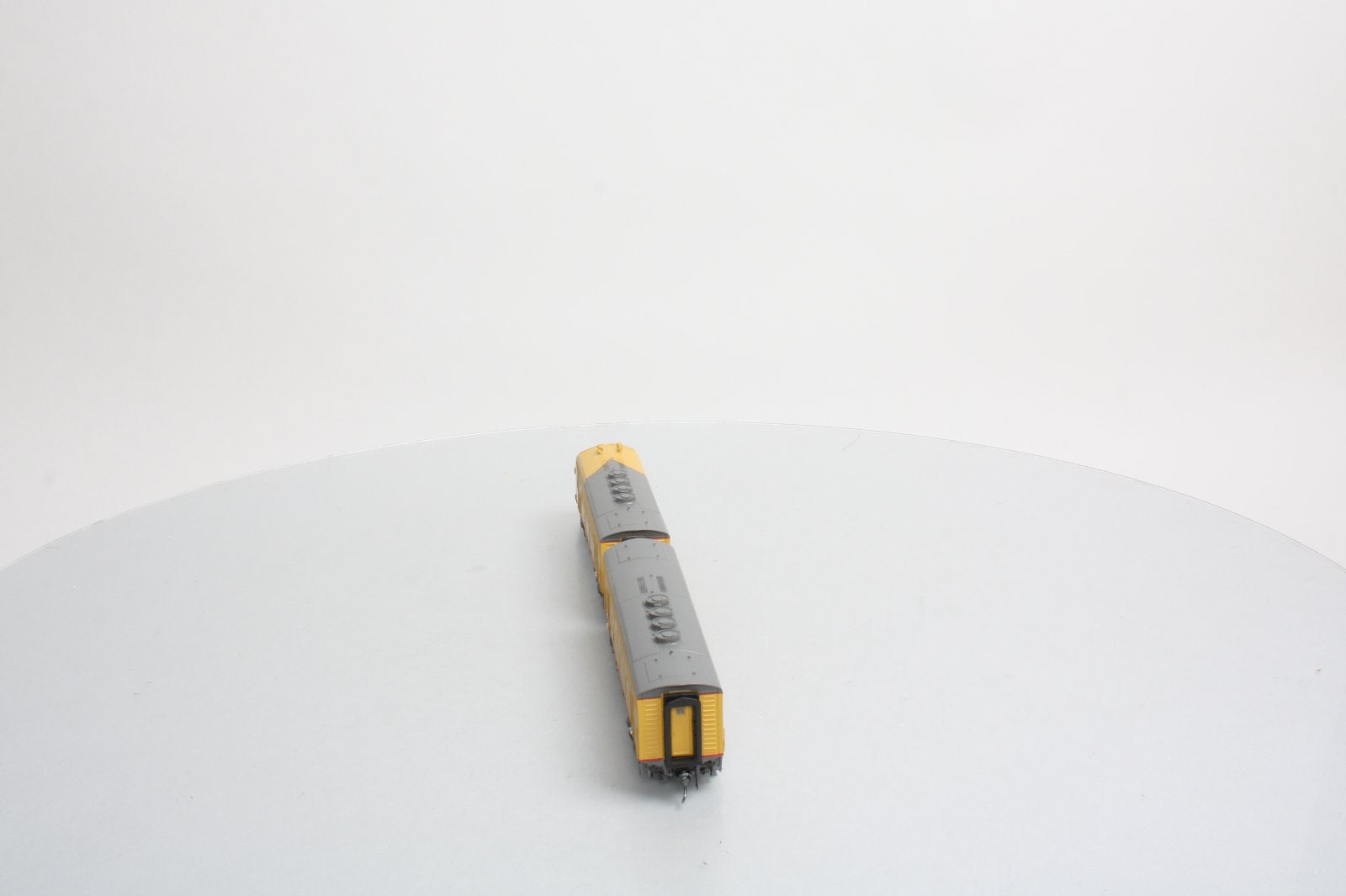 MTH 80-2188-0 HO UP F-3 A/B Diesel Locomotive Set - DCC Ready (Set of 2)