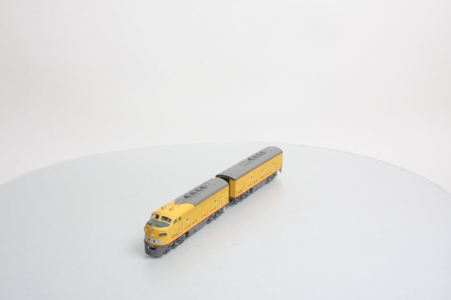 MTH 80-2188-0 HO UP F-3 A/B Diesel Locomotive Set - DCC Ready (Set of 2)