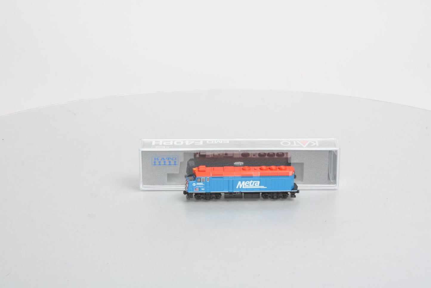 Kato 176-9103 N Chicago Metra F40PH Diesel Locomotive #163