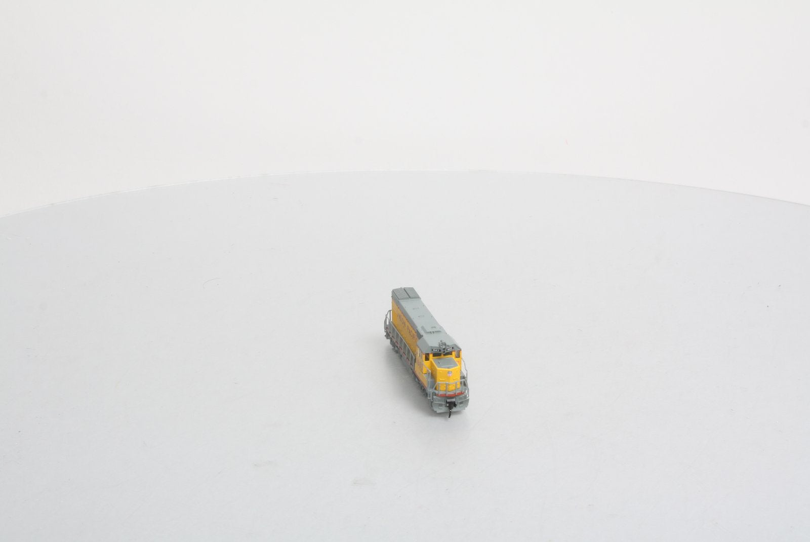 Atlas 52608 N Scale Union Pacific GP15-1 Diesel Locomotive #1683