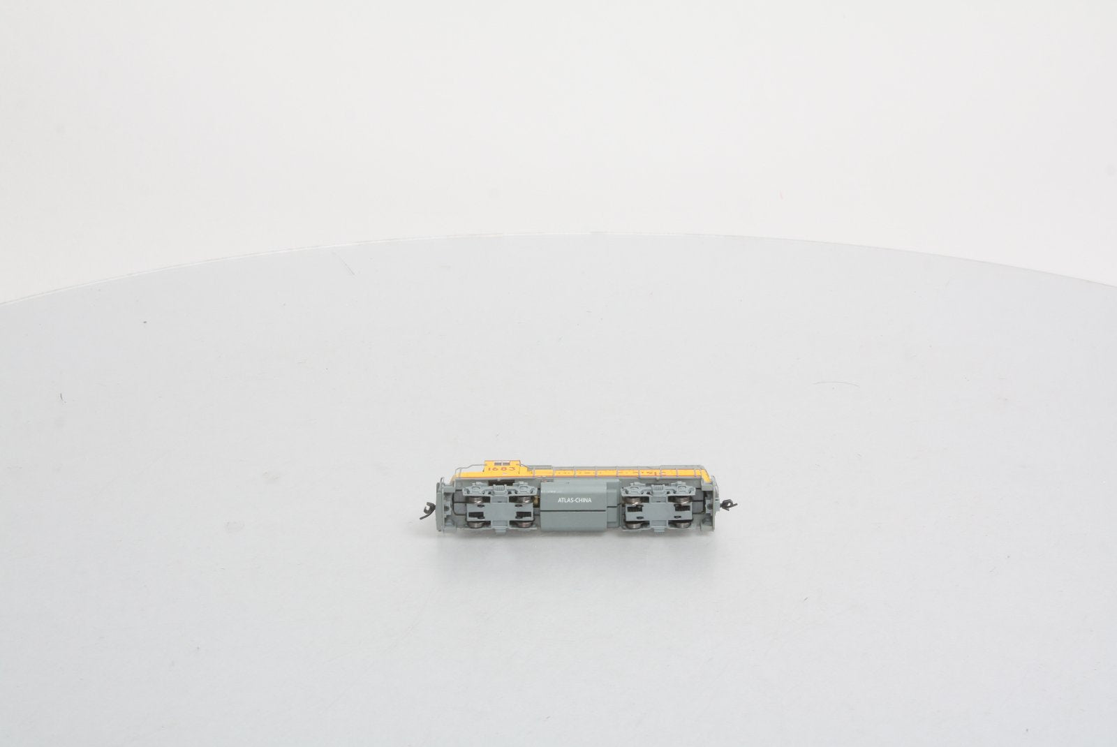 Atlas 52608 N Scale Union Pacific GP15-1 Diesel Locomotive #1683